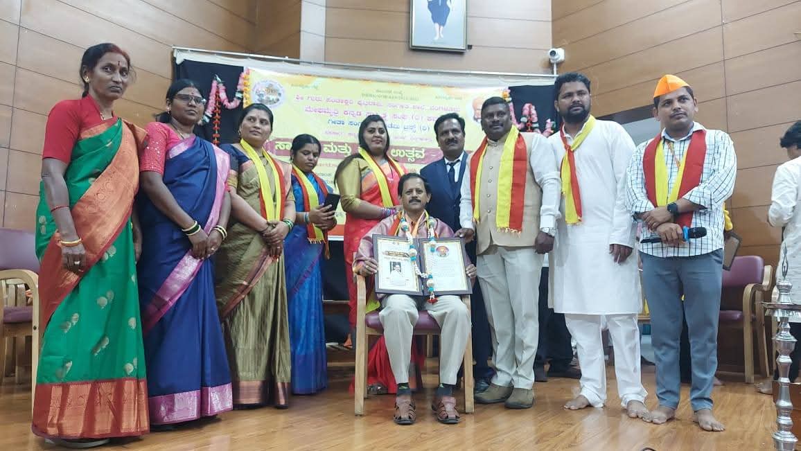 Dr. Ramalingeshwara with audience